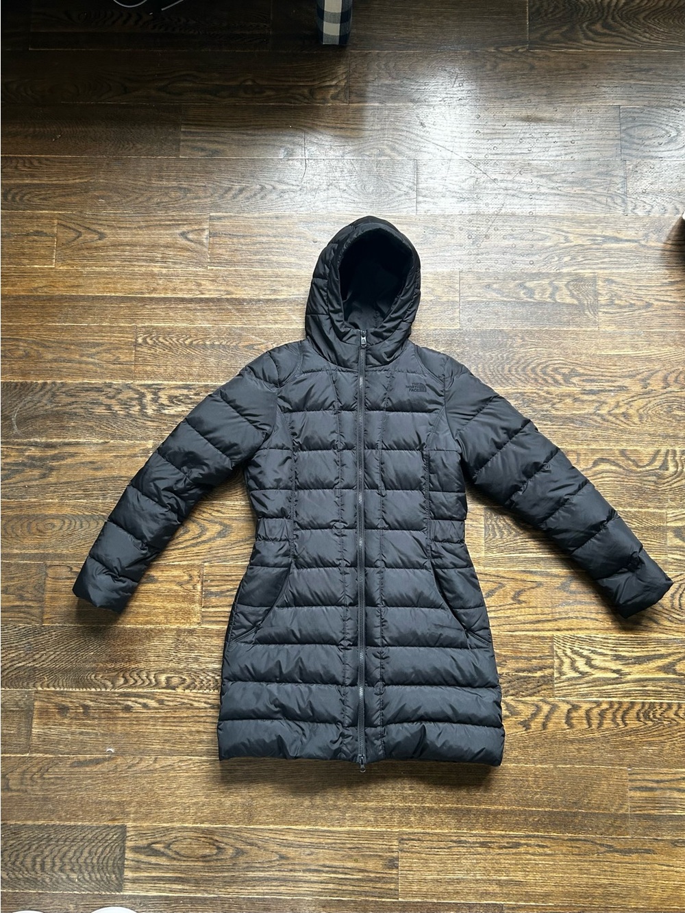 The North Face Women's Metropolis Parka - Black - M